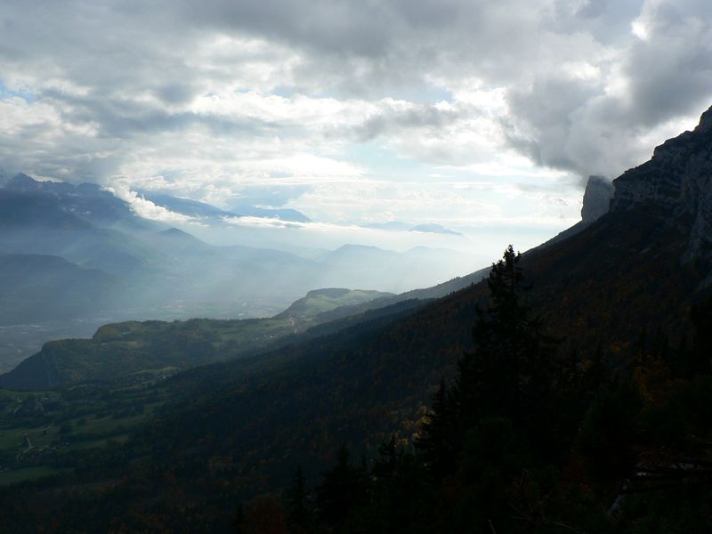 Lumière d'automne sur les pentes de la Chartreuse