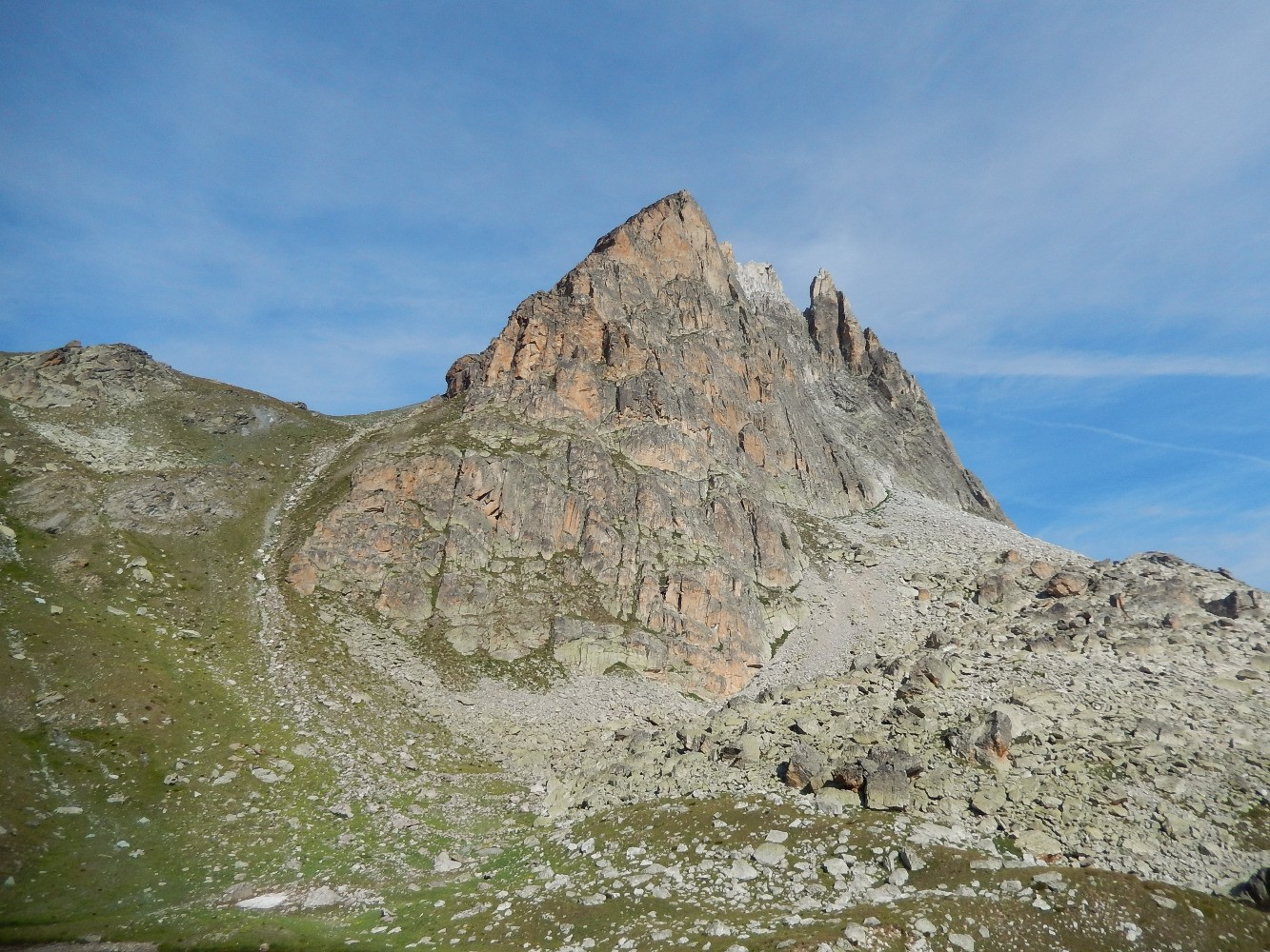 L'aiguille  Large et le col Large
