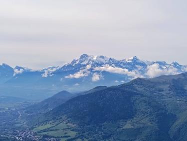 L'effondrement de la cabane sur des pattes de poule
