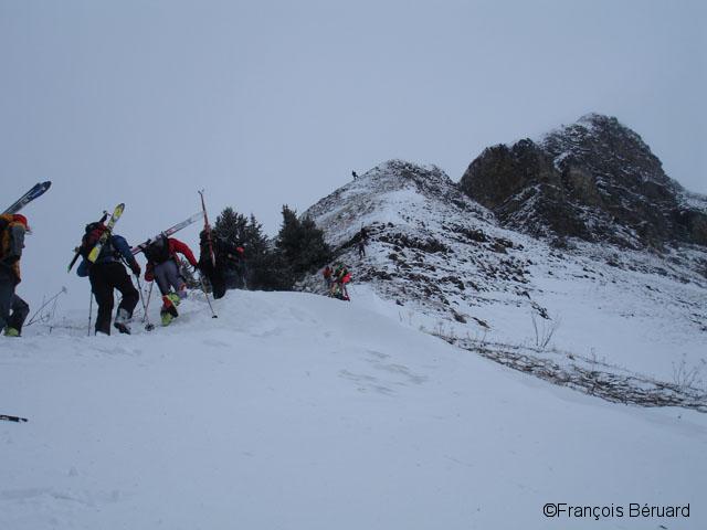 l'arête Sud-Ouest menant au sommet du Lachat