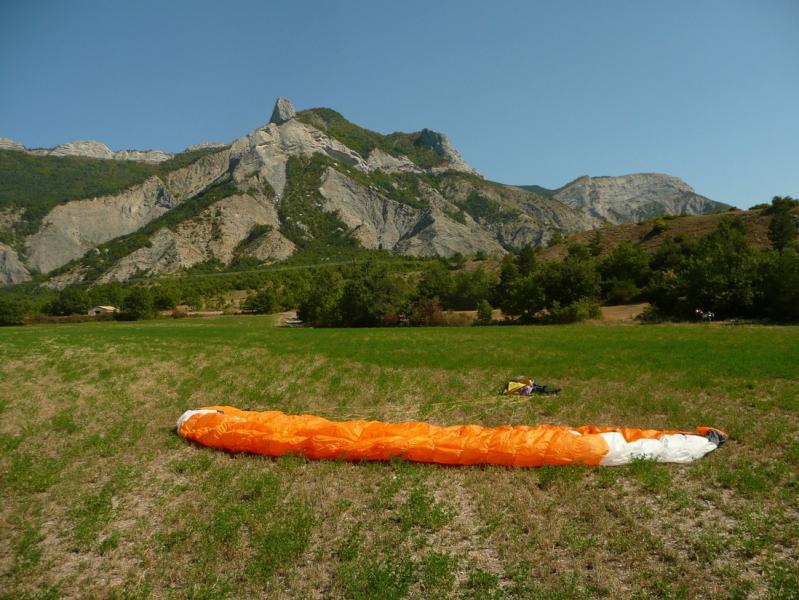 l'attéro et le sommet, presque caché par le pointu
