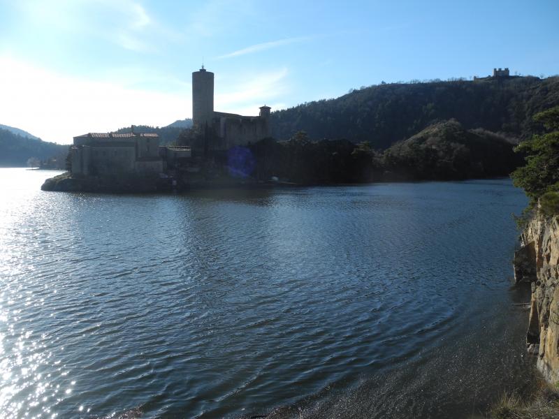 l'ile depuis la crique