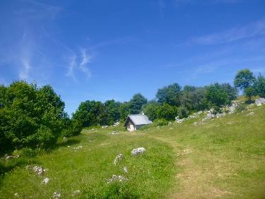 La grotte sous la montagne