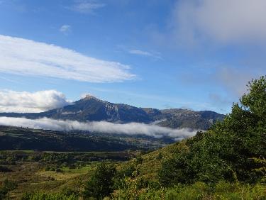 La montagne de CÃ©Ã¼se vue en montant vers la Barre