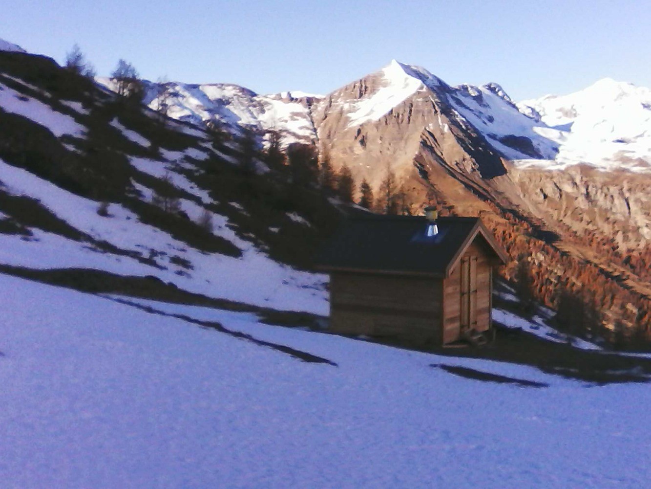 la nouvelle cabane et le col des tourettes au dessus -Ã  G
