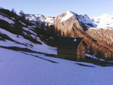 la nouvelle cabane et le col des tourettes au dessus -Ã  G