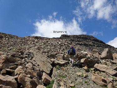 La tÃªte du Clot et l&apos;Ã©chancrure de sa paroi rocheuse