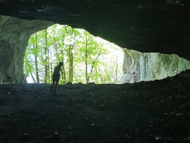 Spéléologie  (Grotte de Bange)