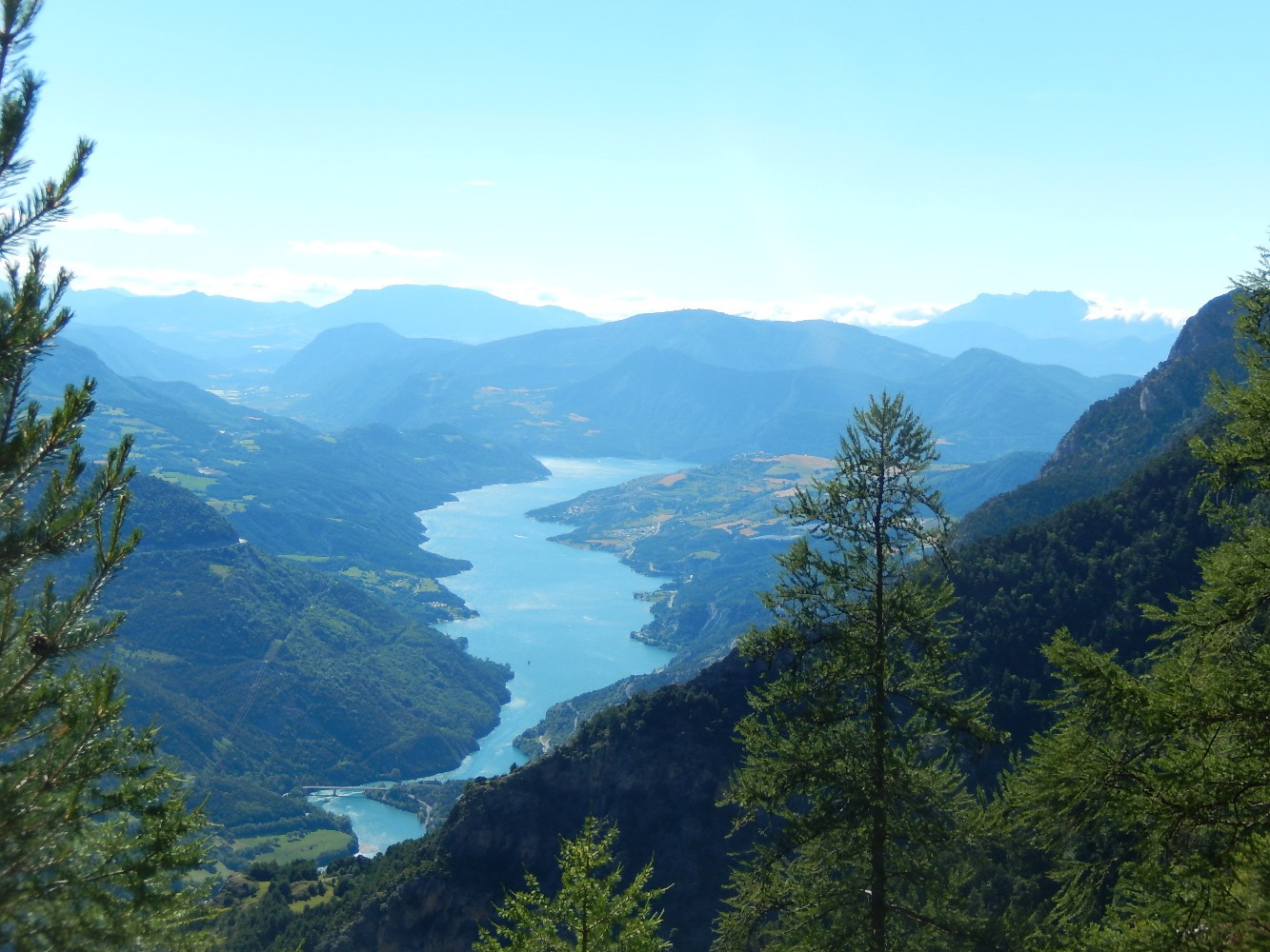 Lac de Serre-PonÃ§on