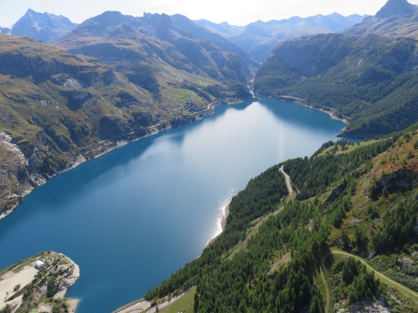 Lac du Chevril (crÃ©Ã© par le barrage de Tignes)