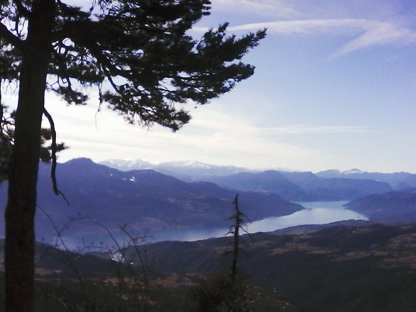 Lac serre-ponÃ§on et les Monges