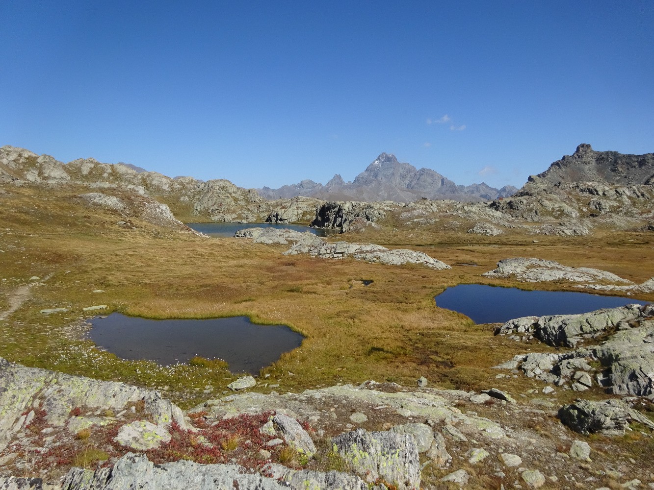 Lacs du cÃ´tÃ© italien du col de Longet et mont Viso