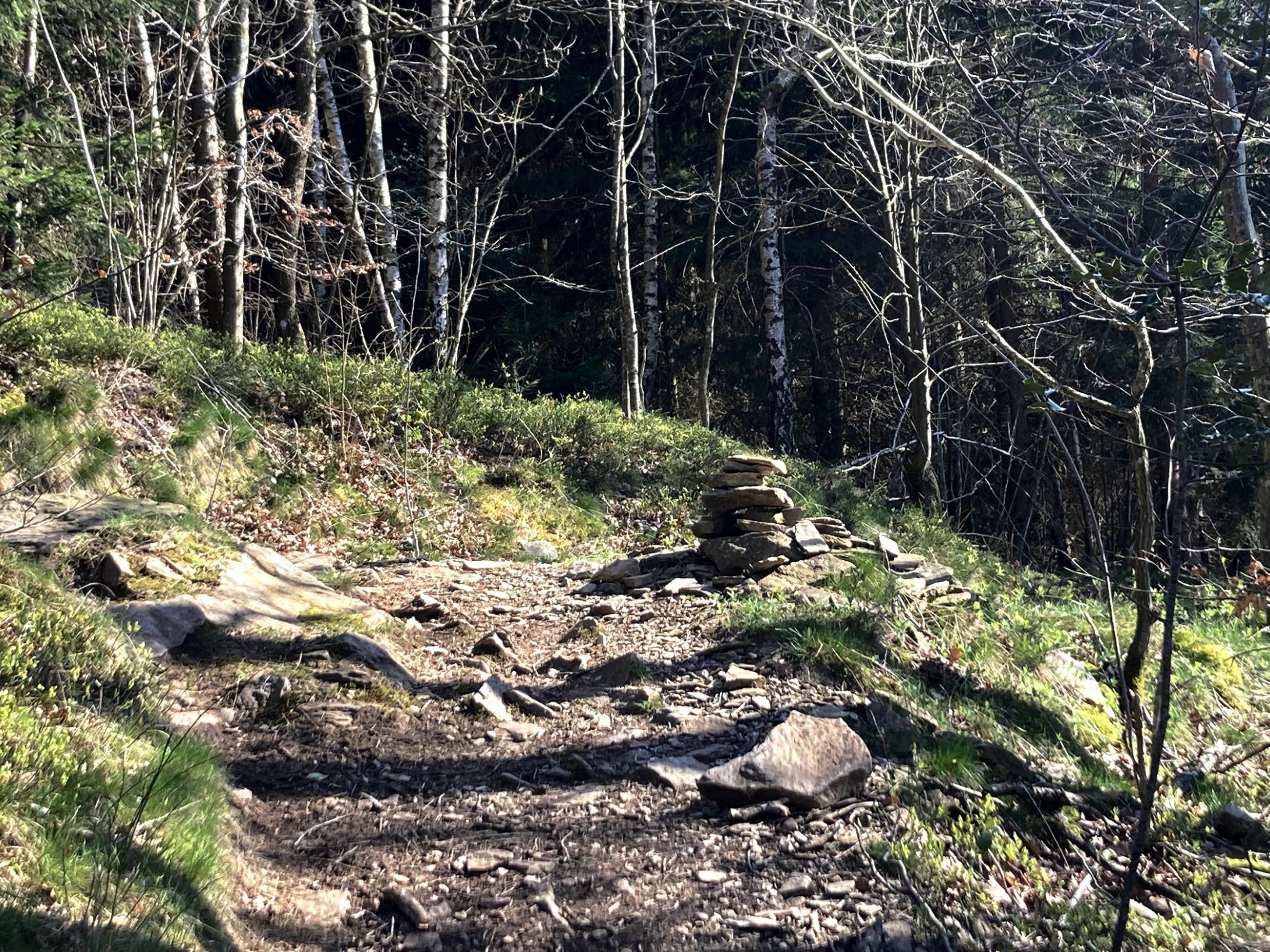 LE cairn en haut à la sortie du vallon