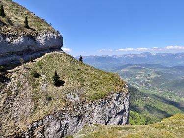 Le Châtel par la faille des Bannes