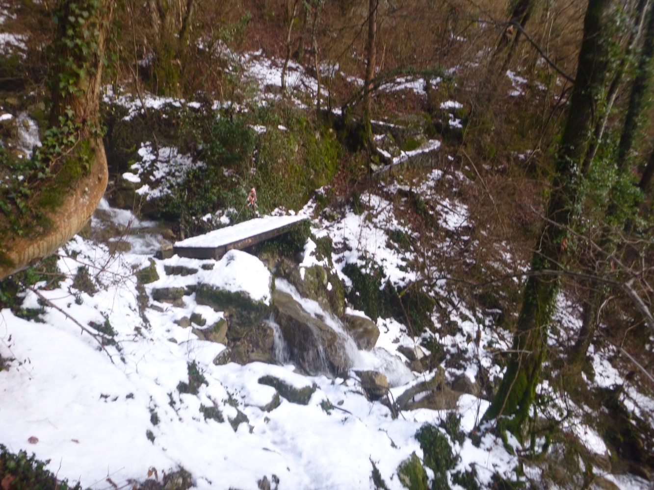 Apparition de la neige au petit pont glissant