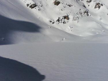 le lac et ses ombres fantomatiques