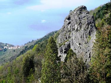 Le mÃªme, avec le village de RochetaillÃ©e au fond Ã  gauche