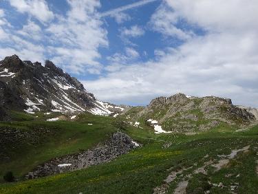 Le Peyron Ã  droite et le pic de Balart Ã  gauche