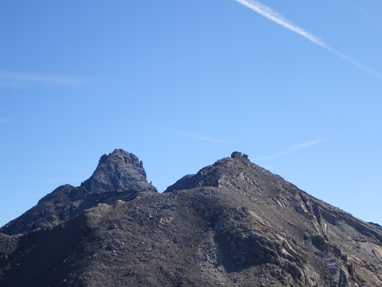 Le pic de Rochebrune Ã  gauche et Turge de la Suffie Ã  droite
