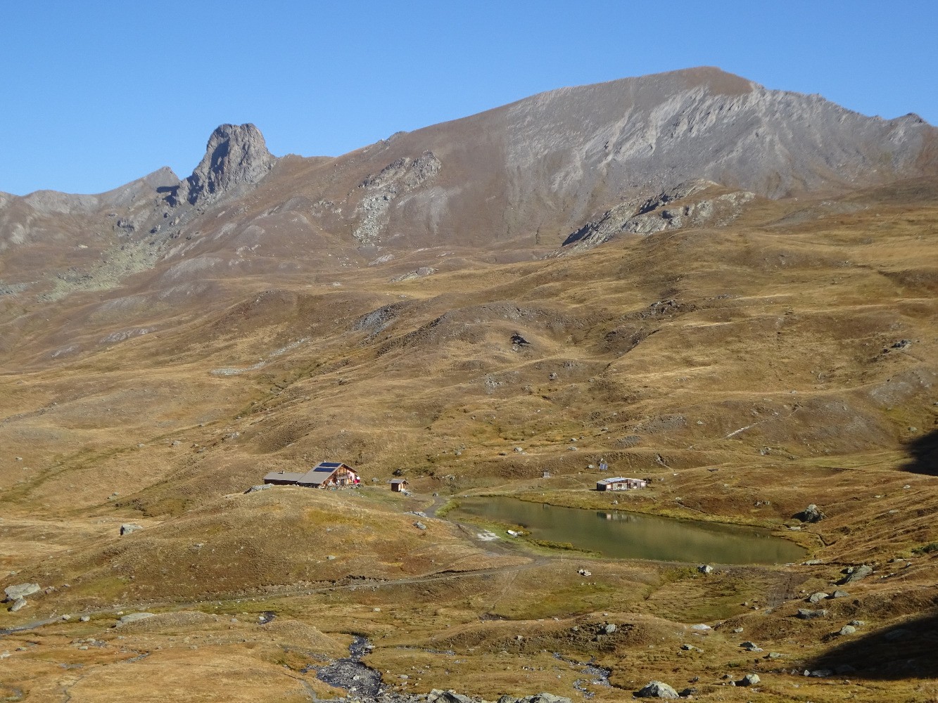Le refuge et le lac de la Blanche