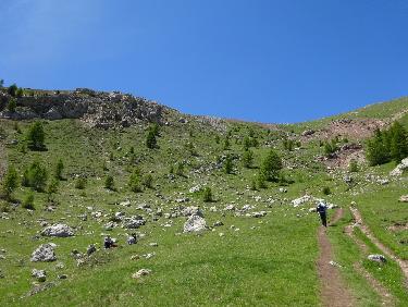 Le sentier de montÃ©e au pic de Morgon