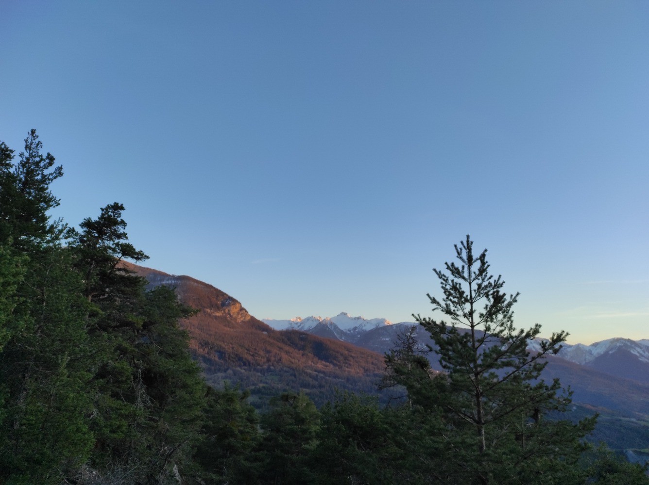 le soir tombe sur le Pouzenc