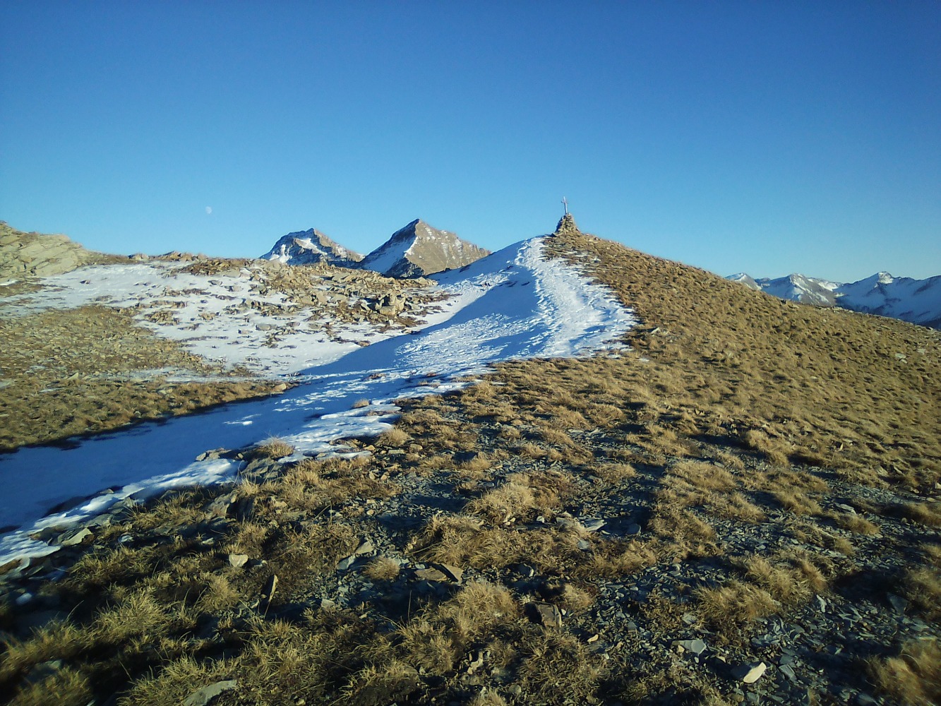 le sommet des Croix , le pic st andrÃ© et le mont tailland