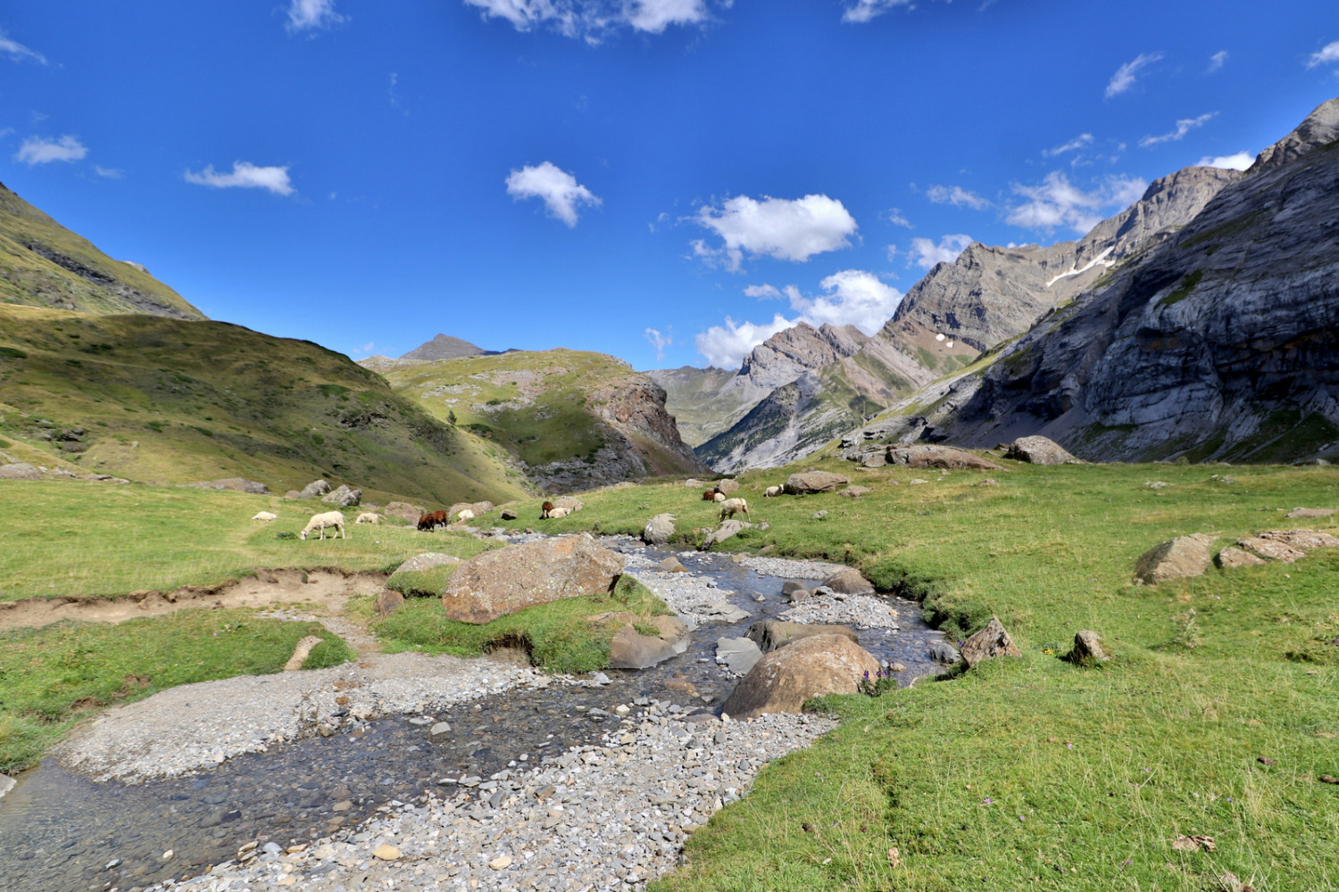 Le Taillon depuis Gavarnie par l'Echelle des Sarradets
