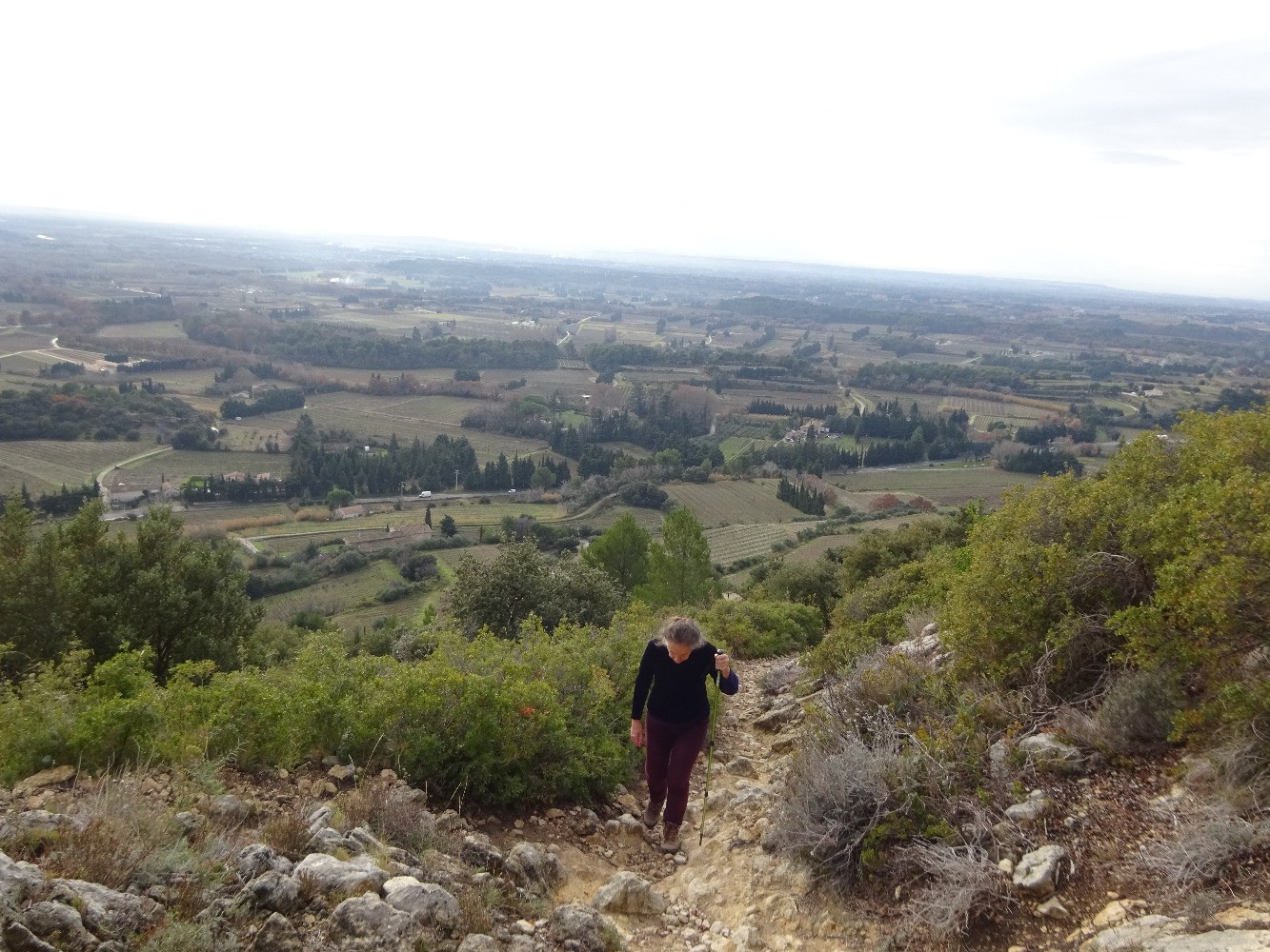 Les Courens, en gravissant la colline