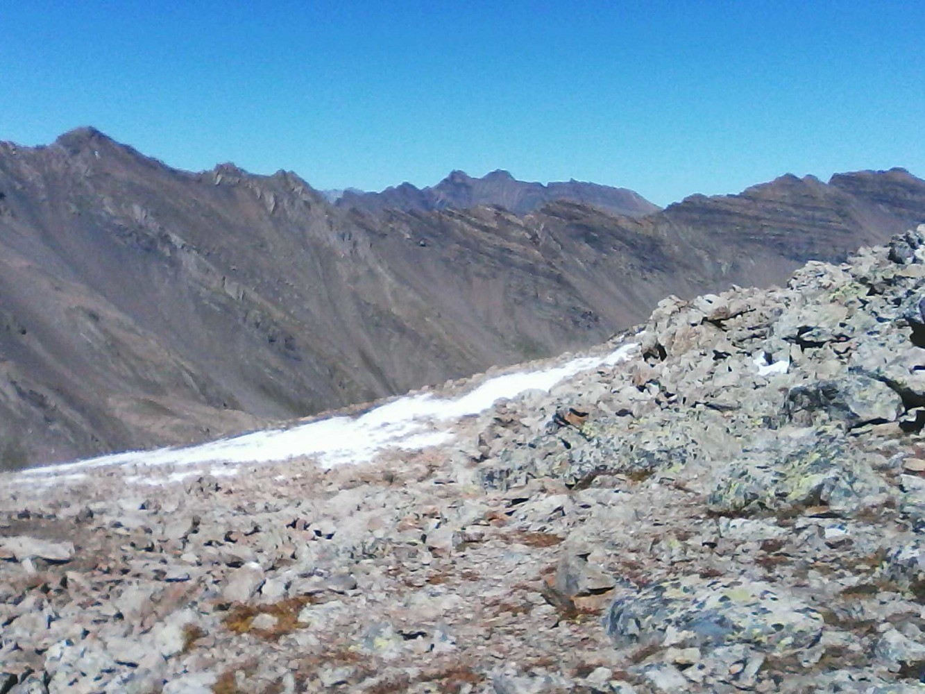 les pointes de rougnoux jusqu'Ã  la tÃªte de la jaline ; 2e plan : gÃ d : pointe de clausis - pointes des neyzets-pointe des queyrettes