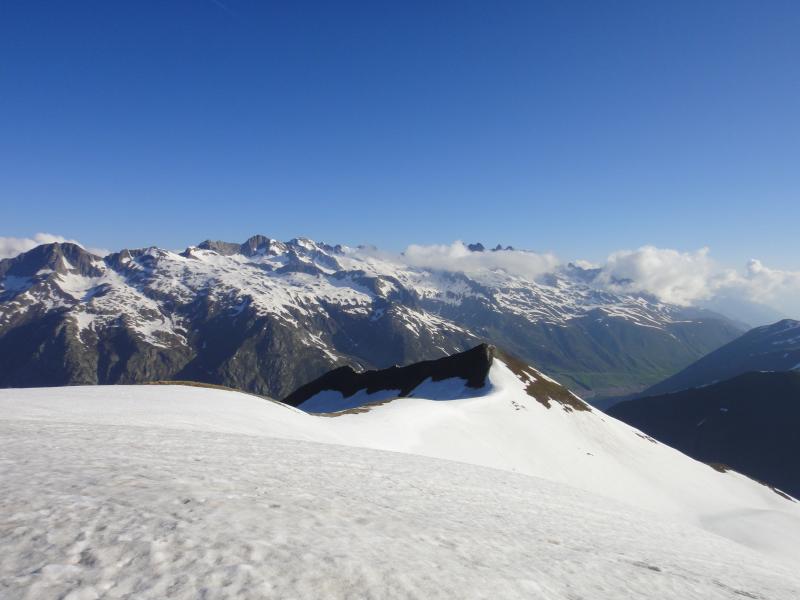 les Aiguilles d'Argentiere dans les nuages a 8h00!