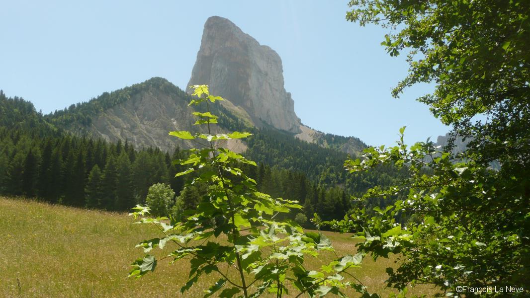 Mont Aiguille 2086m