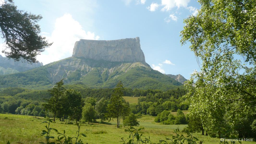 Mont Aiguille 2086m