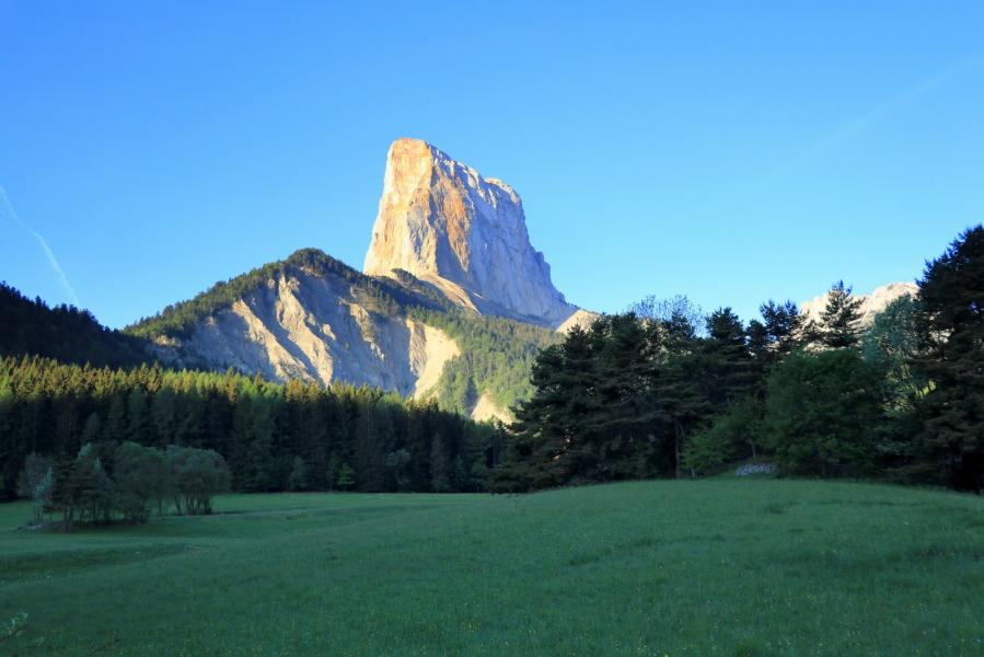 Mont Aiguille depuis Grands Clots