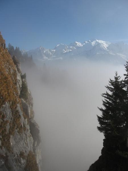 Mont-Blanc dans la brume
