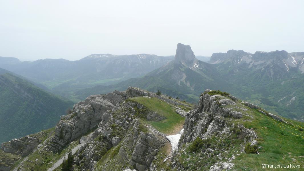 Mt Aiguille à la descente du Rocher du Baconnet