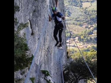 Via Ferrata avec fistons (parcours bleu noir et rouge)