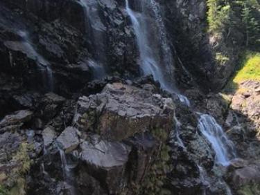 Cascade d&apos;Ars. Lac de guzet