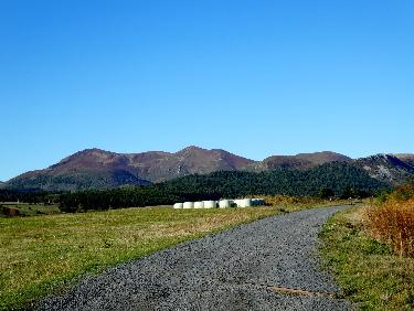 Mes sommets du jour (de G Ã  D), depuis la route d&apos;accÃ¨s