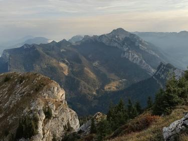 Le monastère de la grande chartreuse niché au pied du Grand Som 