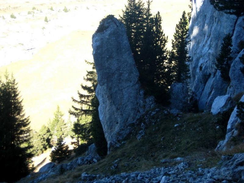 monolithe à l'entrée du défilé