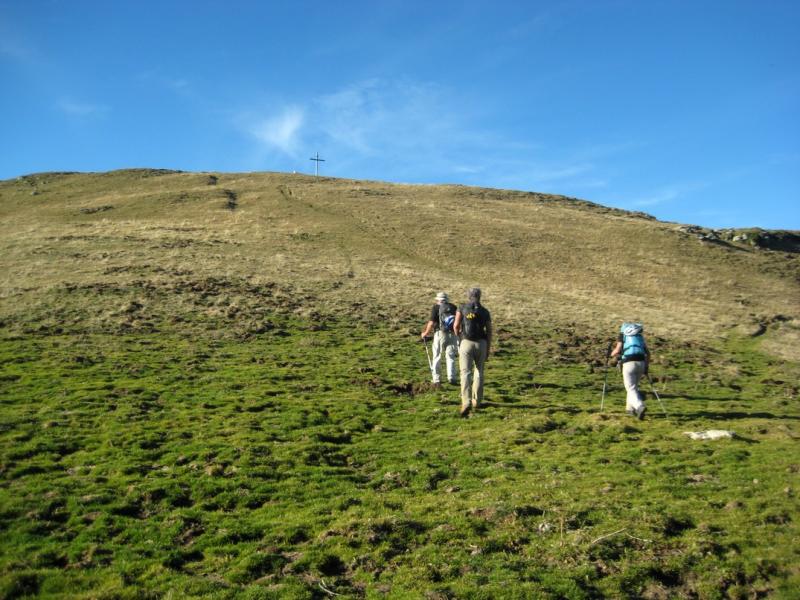 montée à la croix de l'Alpe