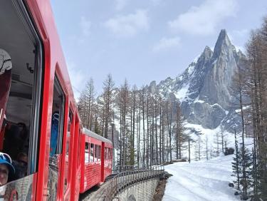 On termine dans le pittoresque petit train du Montenvers