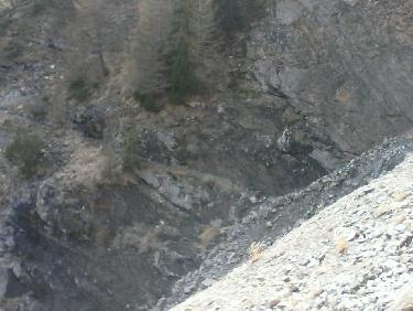 on voit un peu mieux la minuscule vire qui mÃ¨ne au ravin de la gourette