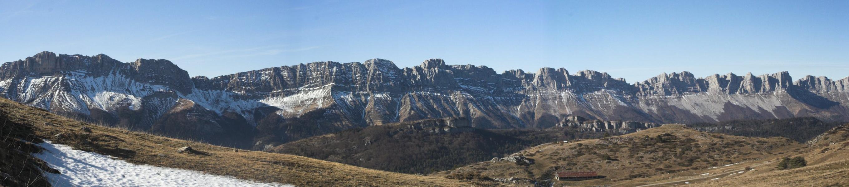Panorama sur les falaises du Vercors