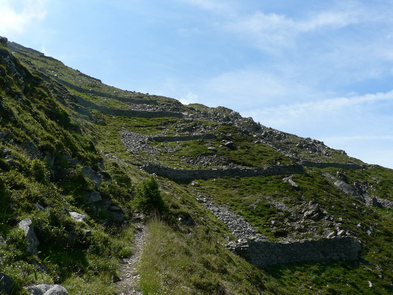 Paravalanches sous le Col de Montjoie