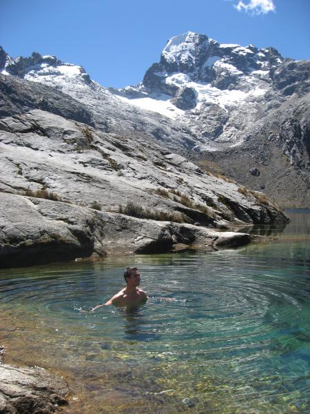 Petite baignade à 4450 mètres d'altitude!