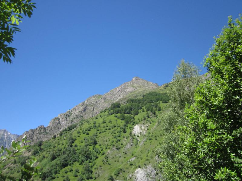 Pied Moutet vu depuis la vallée