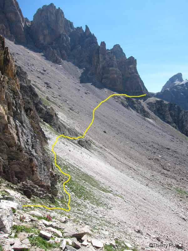 Pierrier du grand cirque SO sous le sommet