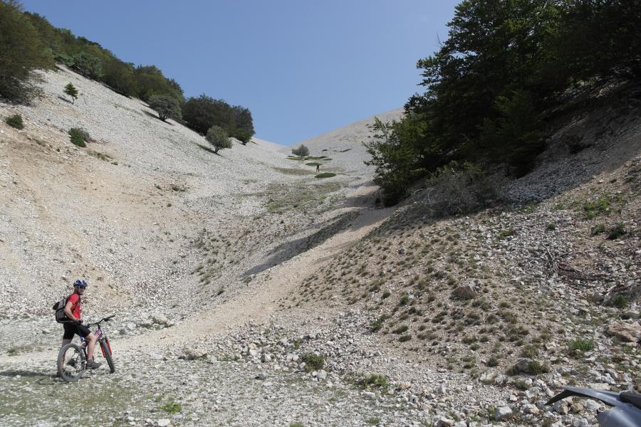 Descente prévue en face sud, mais interdite